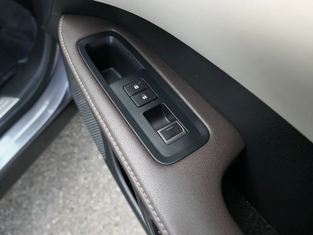 Used 2023 Nebula Gray Pearl Lexus Premium image 25