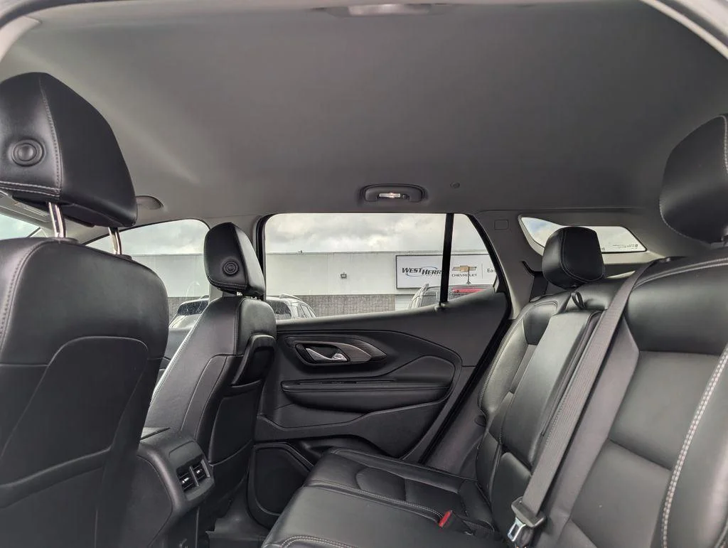 Used 2023 Summit White GMC SLT image 10