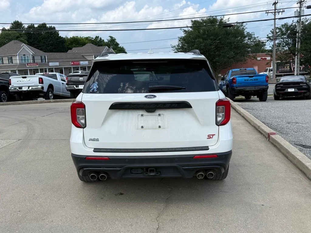 Used 2023 White Ford ST image 7