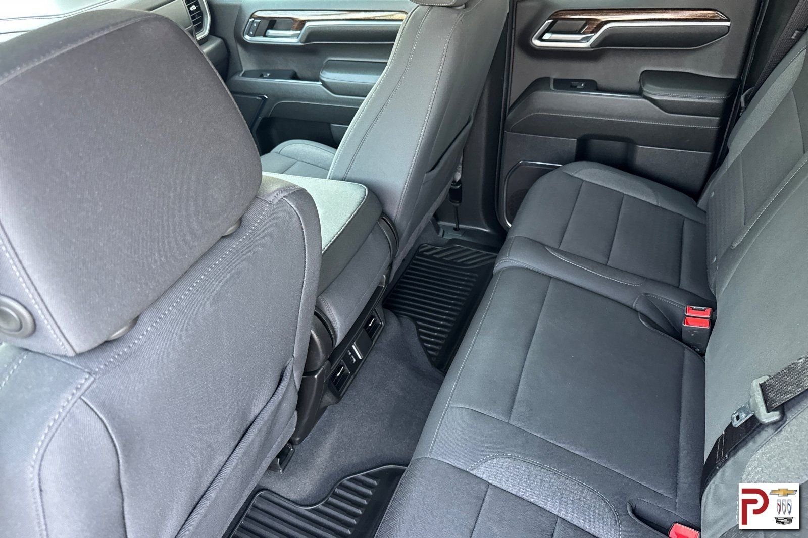 Used 2024 Silver GMC Elevation image 13