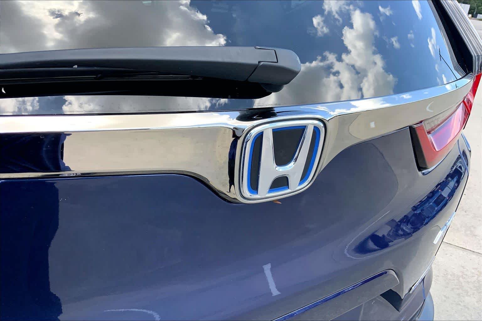 Used 2022 Platinum White Pearl Honda EX-L image 31