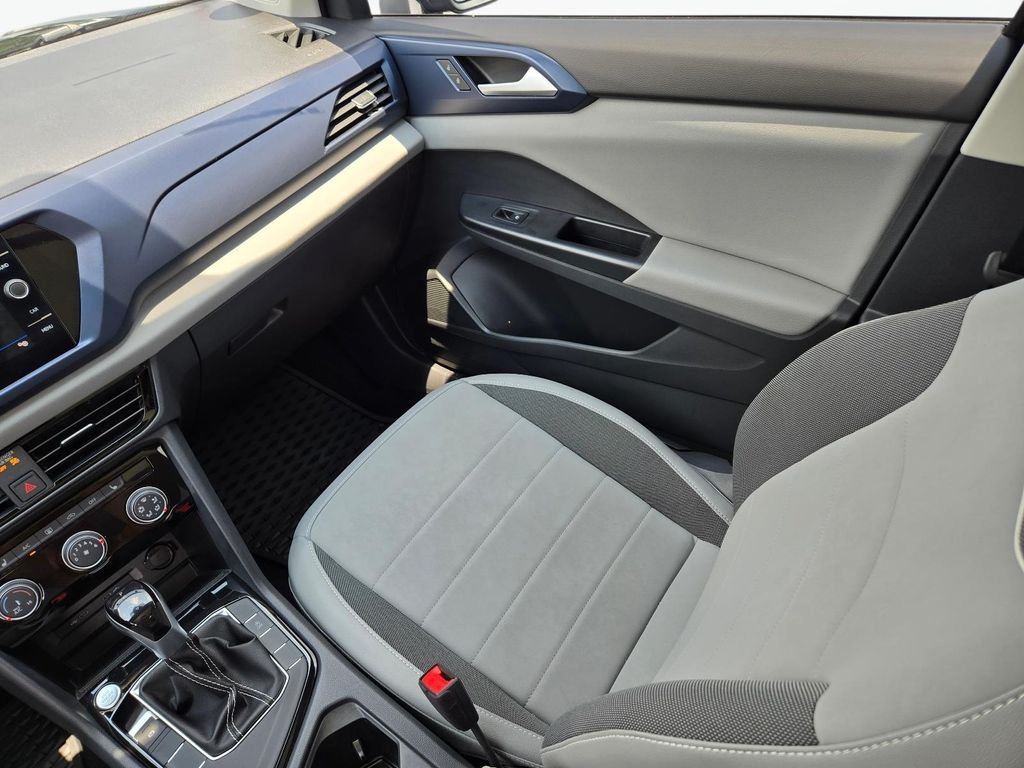 2023 Volkswagen Taos SE - Photo 18
