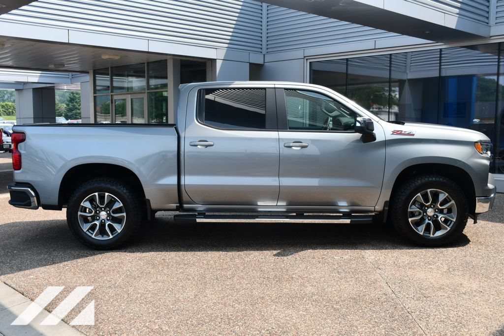 2026 Chevrolet Silverado 1500 LT - Photo 9