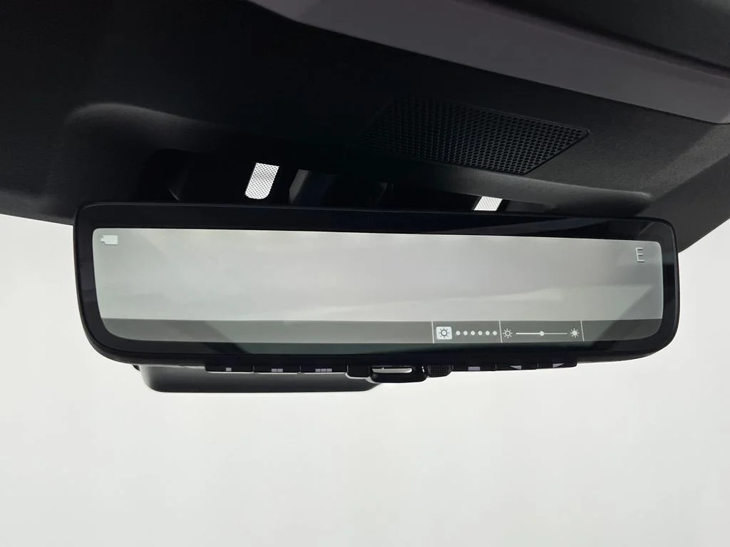 New 2026 CRYSTAL WHITE PEARL Subaru Onyx Edition Touring 7-Passenger image 35