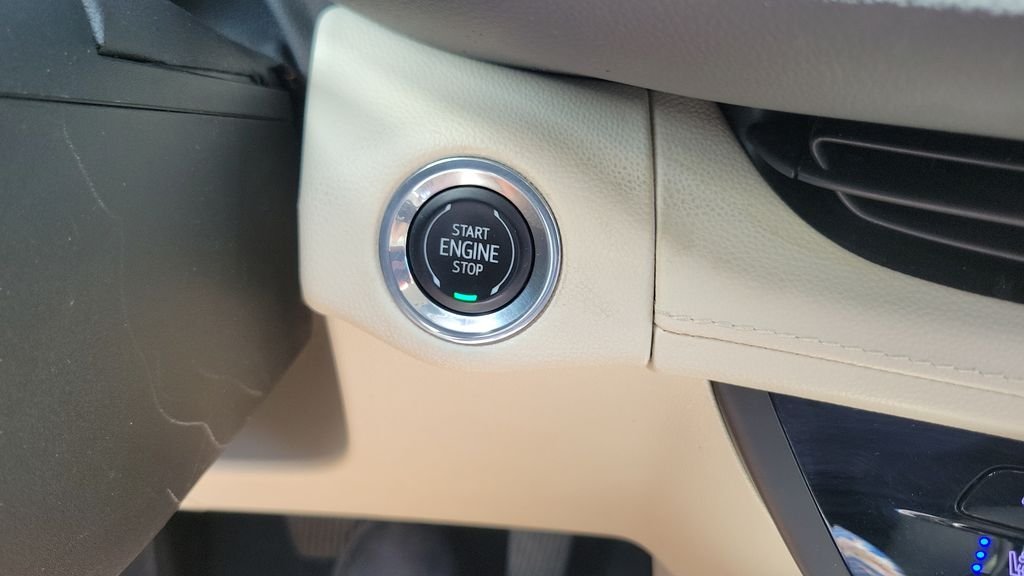 Used 2023 Gray Buick Avenir image 23