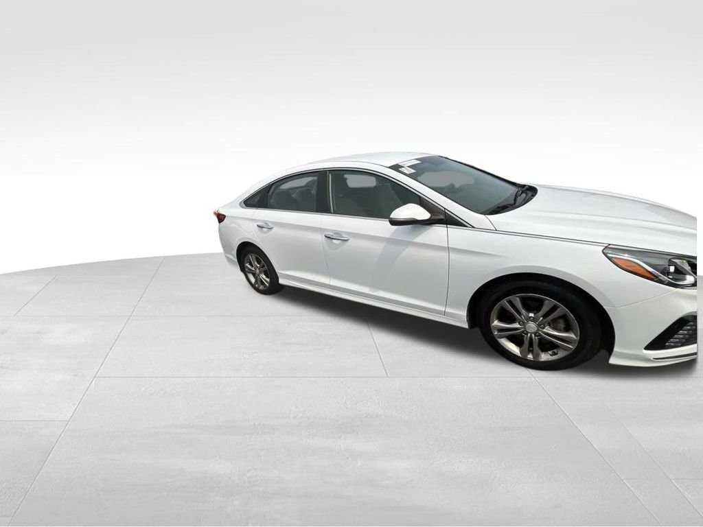 Used 2019 White Hyundai SEL image 12