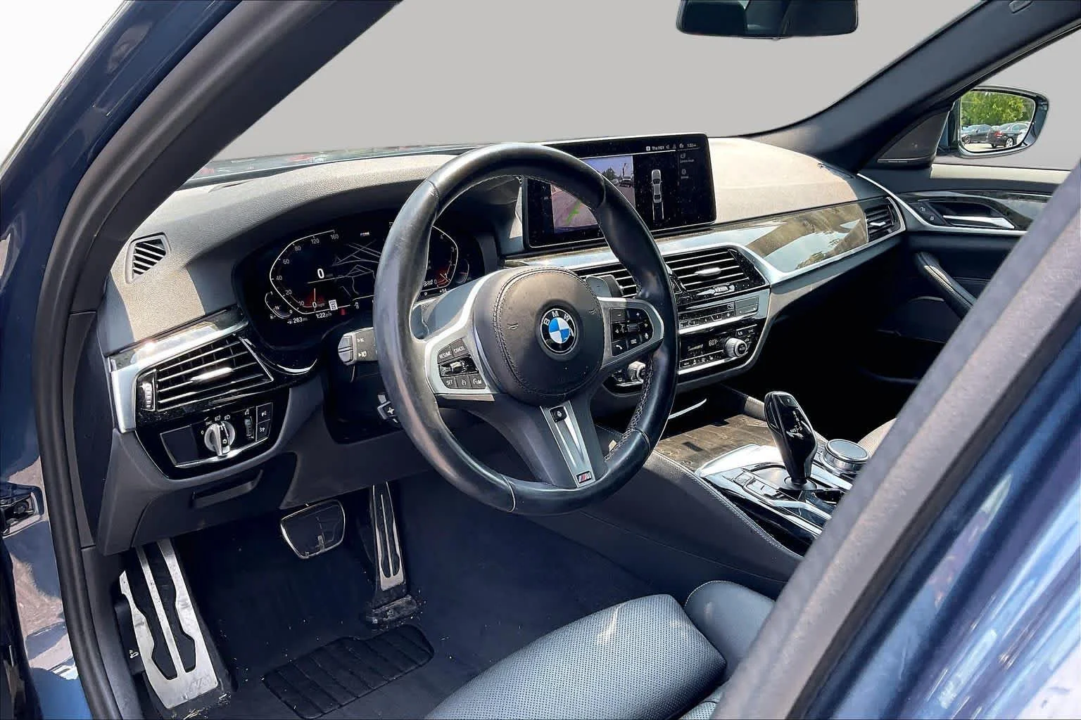 Used 2023 Arctic Race Blue Metallic BMW 530i xDrive image 17