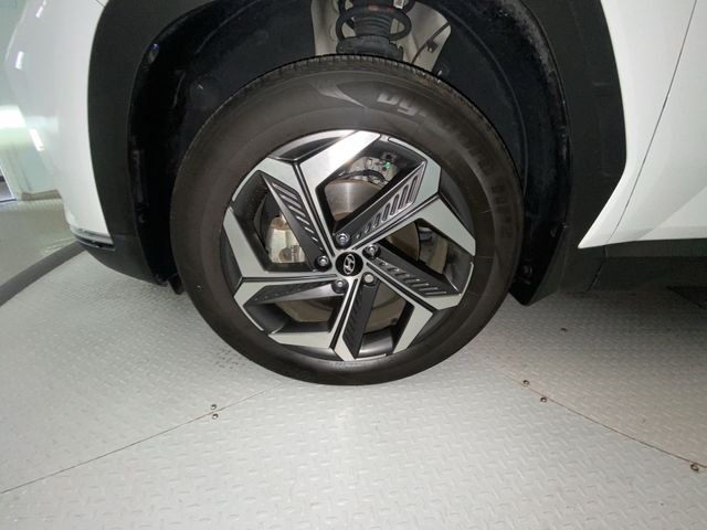 Used 2023 White Hyundai SEL Convenience image 10