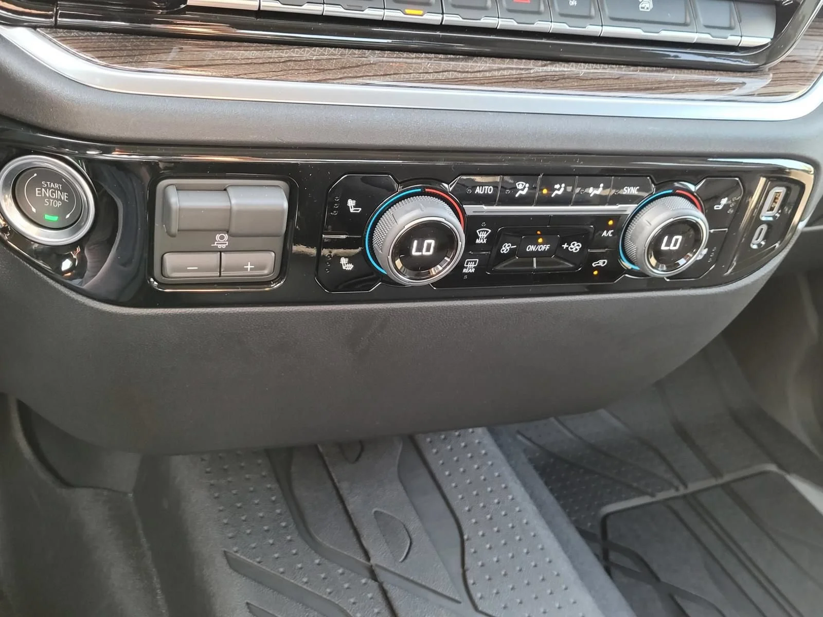 2026 Chevrolet Silverado 1500 RST - Photo 18