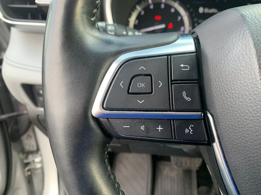 Used 2021 Silver Toyota Limited image 27