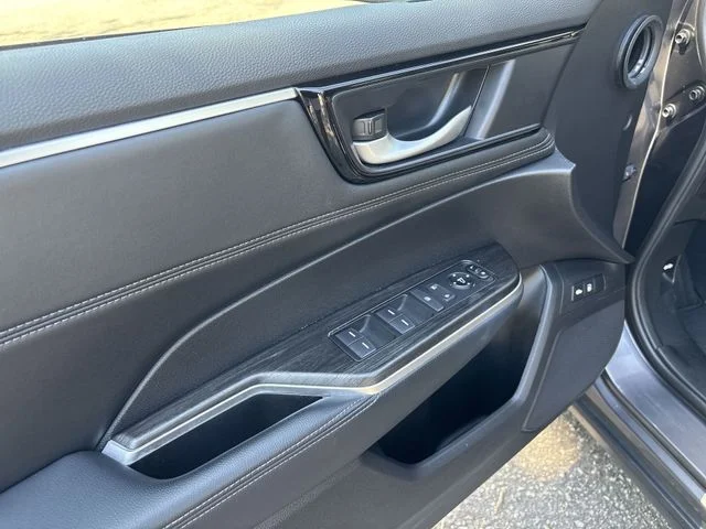 Used 2018  Honda Base image 13