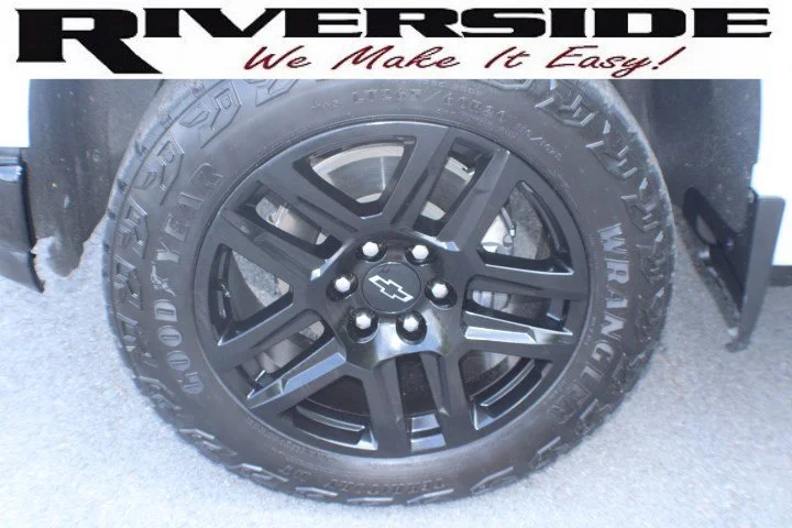 Used 2021 Summit White Chevrolet LT Trail Boss image 5