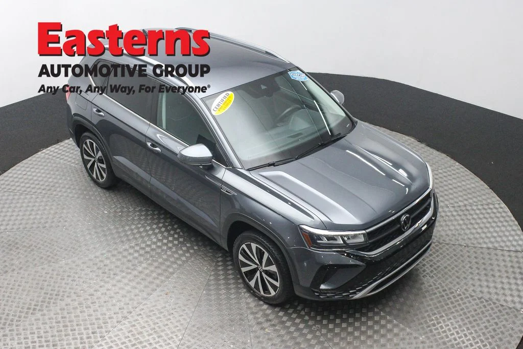 Used 2023 Gray Volkswagen 1.5T SE image 3