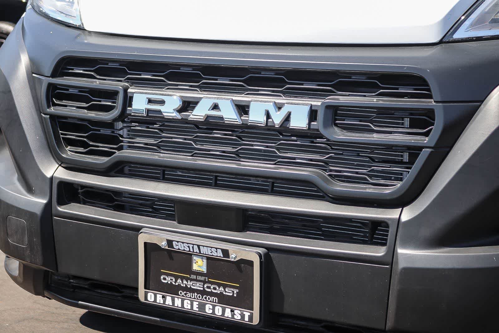 New 2026 Bright White Clear-Coat Exterior Paint RAM Tradesman image 9
