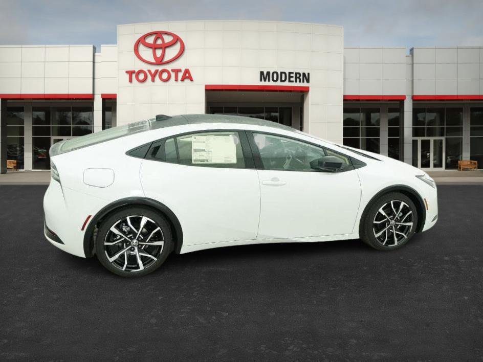 New 2026 Wind Chill Pearl Toyota XSE Premium image 23