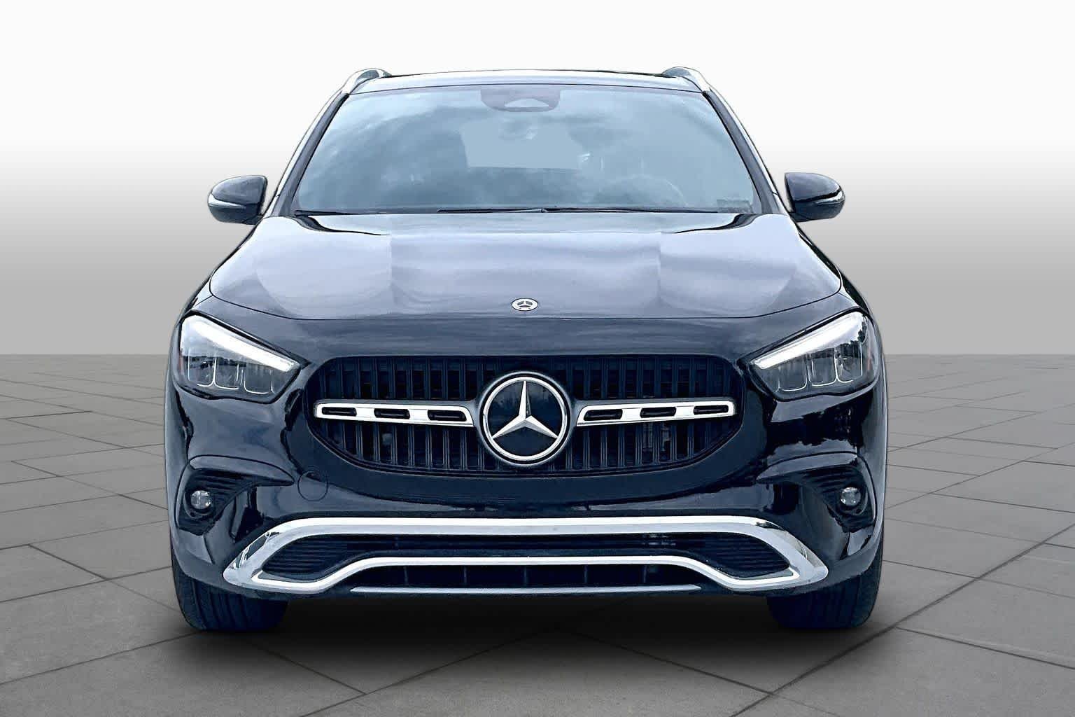 Used 2026 Cosmos Black Metallic Mercedes-Benz GLA 250 image 4