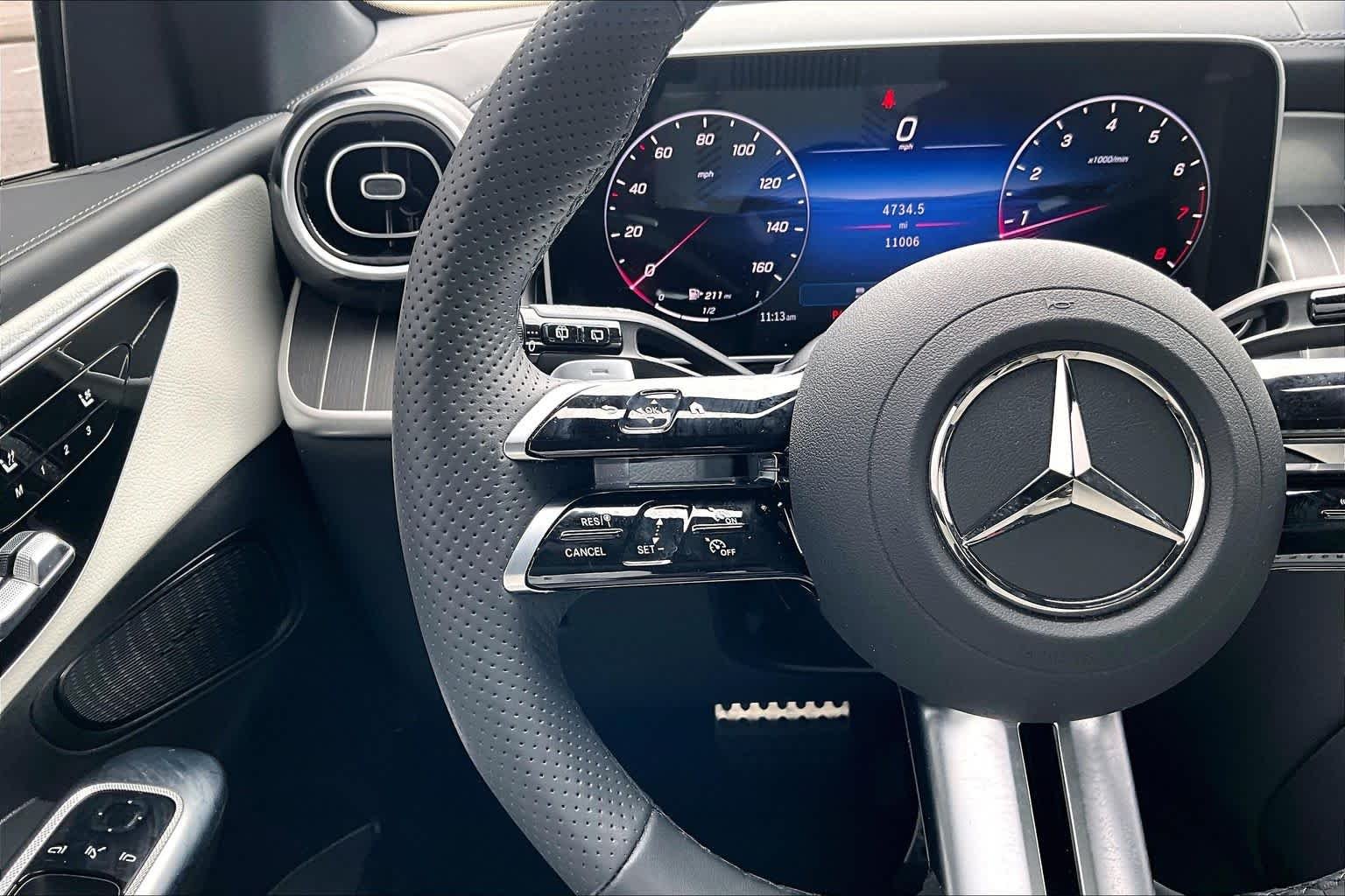 Used 2026 Polar White Mercedes-Benz GLC 300 image 24