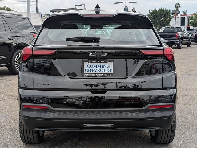 2027 Chevrolet Bolt LT - Photo 9