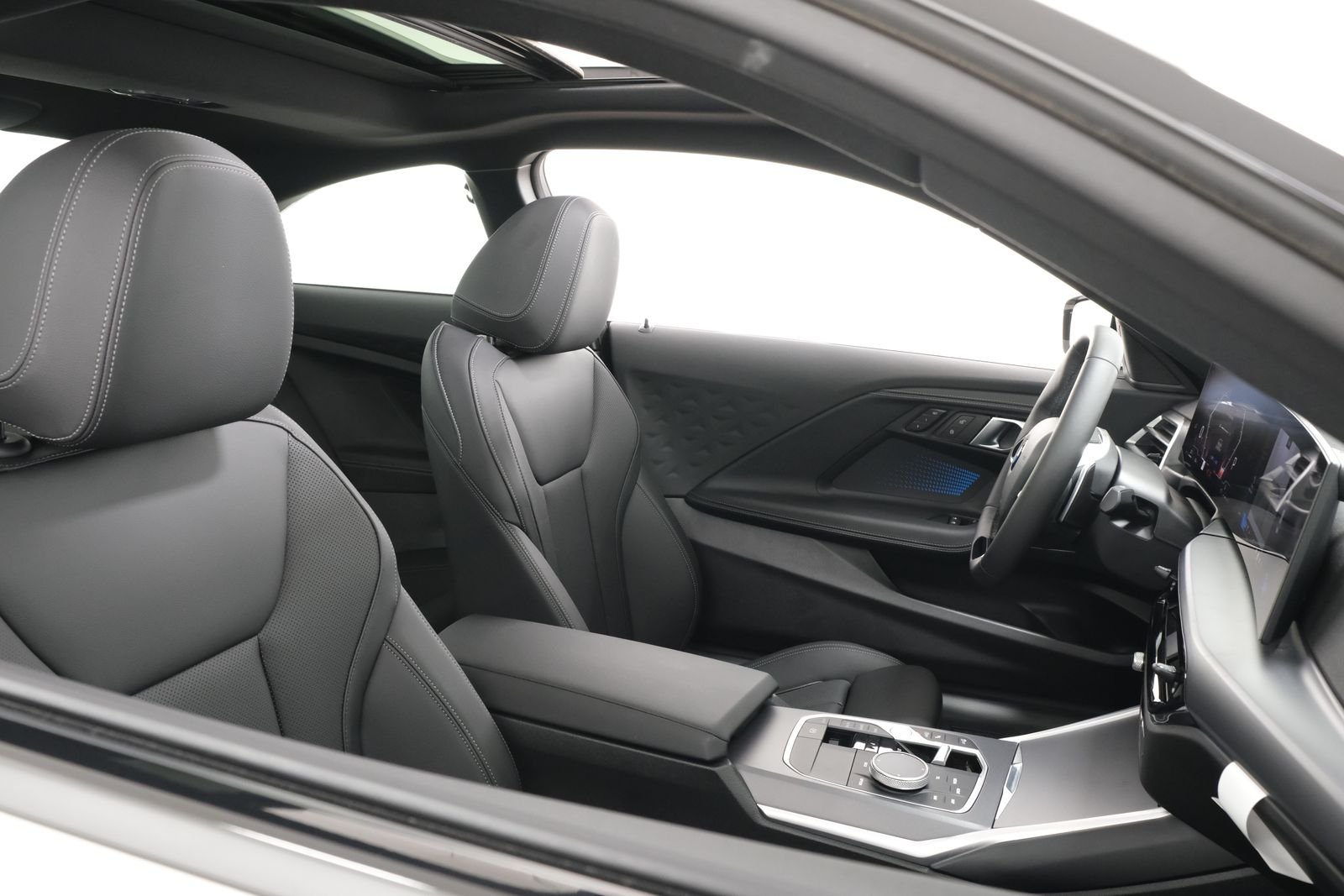 2025 BMW 2 Series 230i - Photo 37