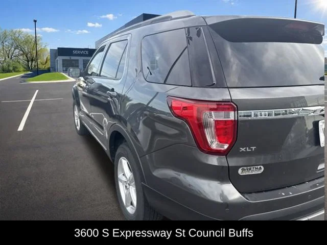 Used 2017 Gray Ford XLT image 10