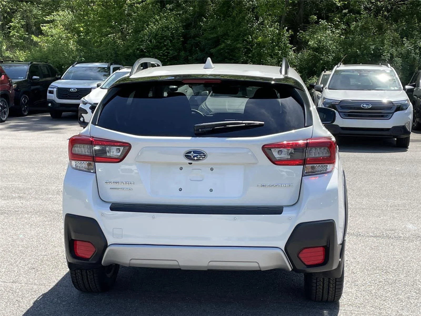 Certified Used 2022 Crystal White Pearl Subaru Limited image 4