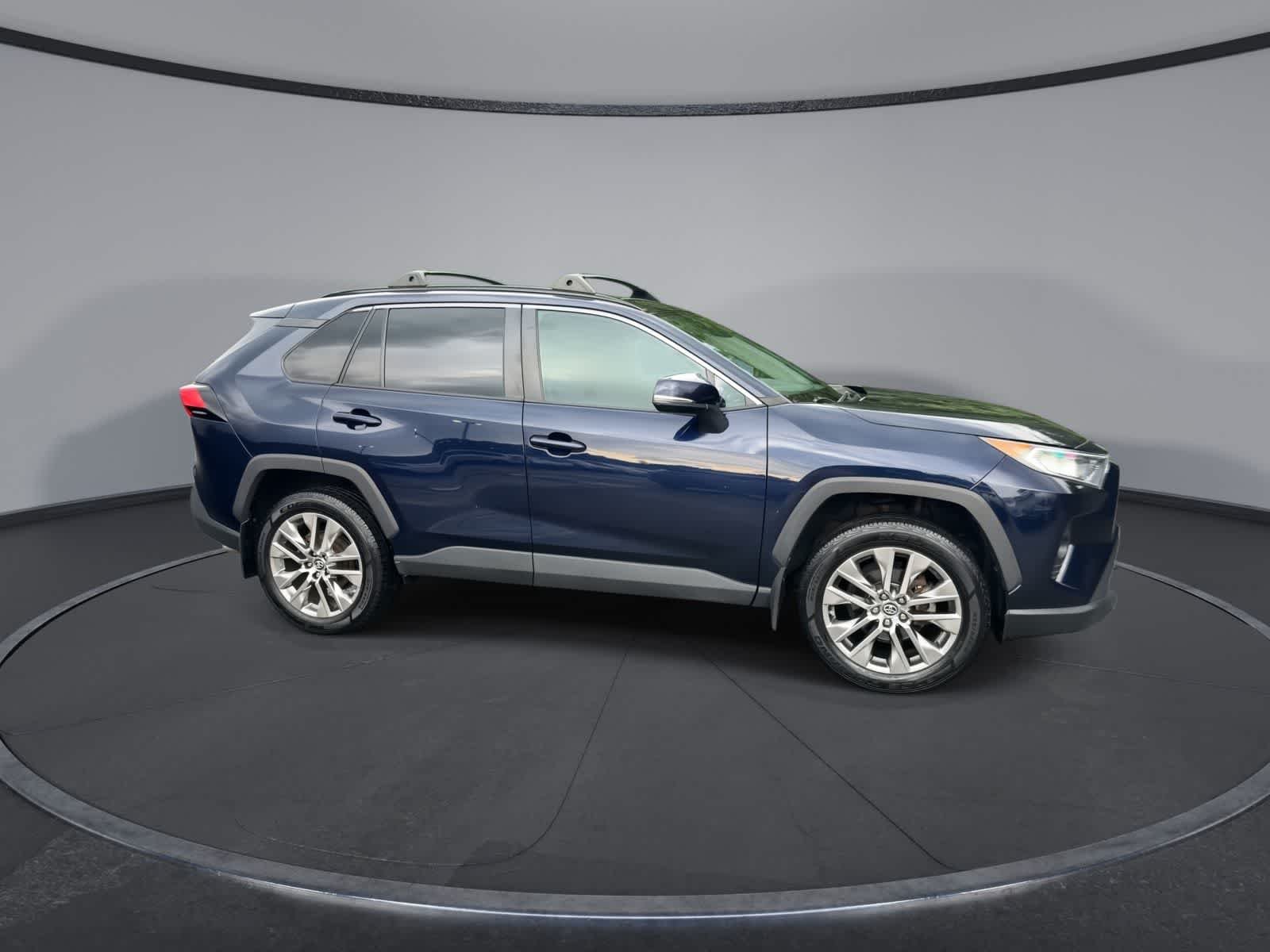Used 2019 Blueprint Toyota XLE Premium image 9