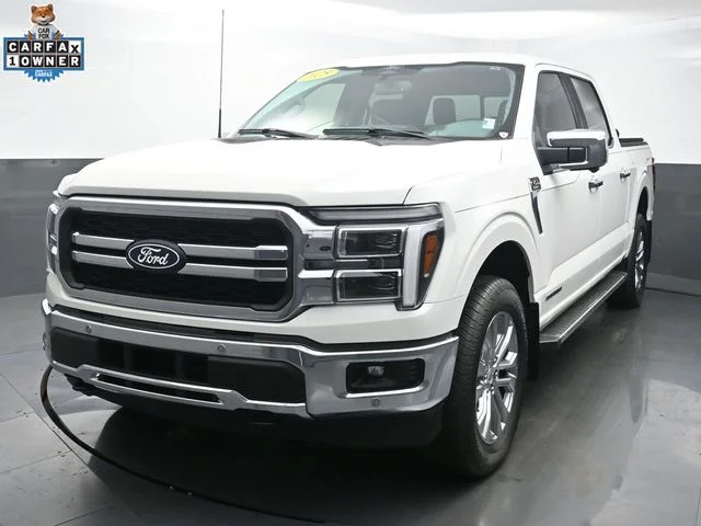Used 2025 White Ford Lariat image 1