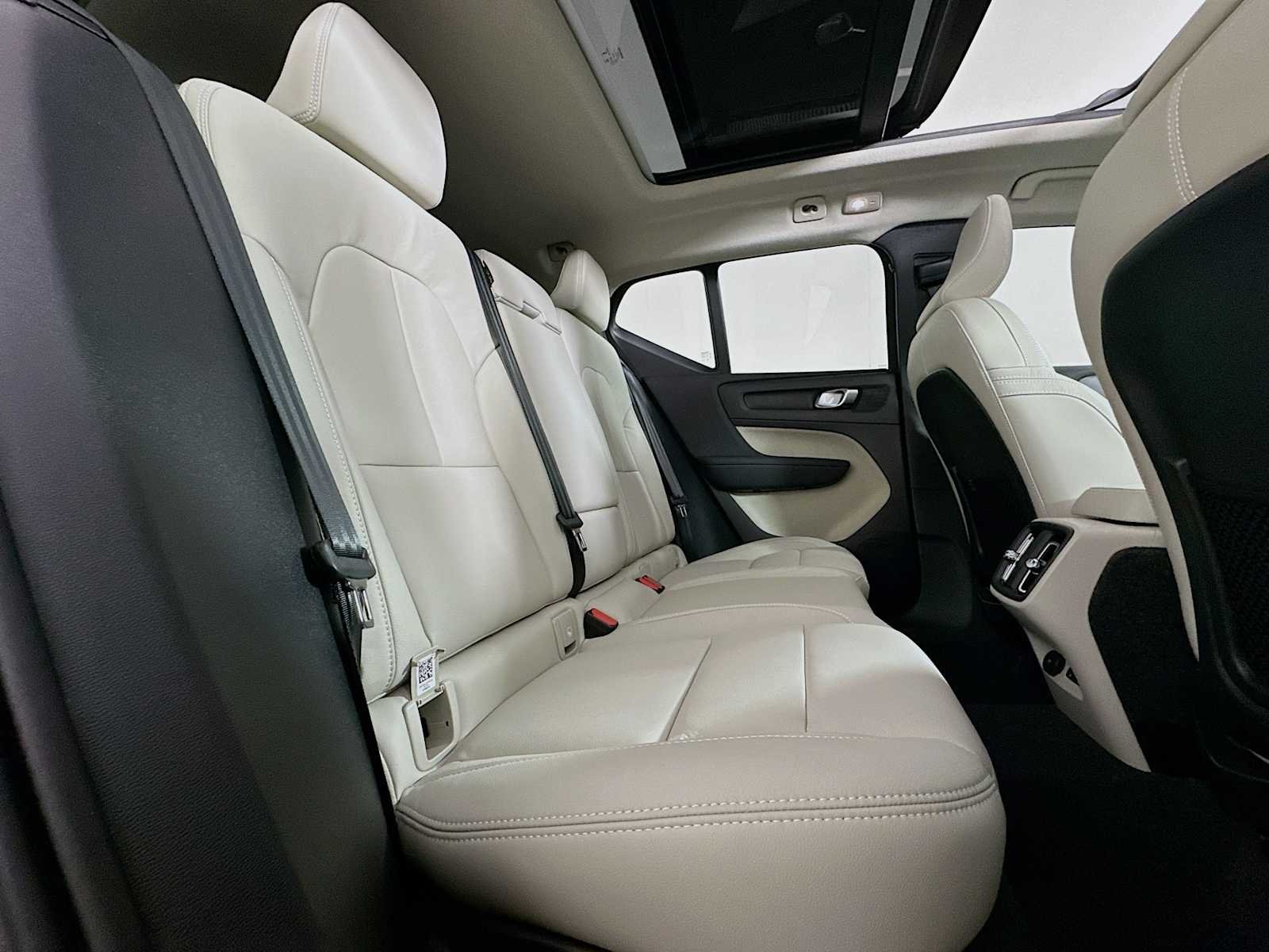 New 2026 Aurora Silver Volvo Ultra image 26