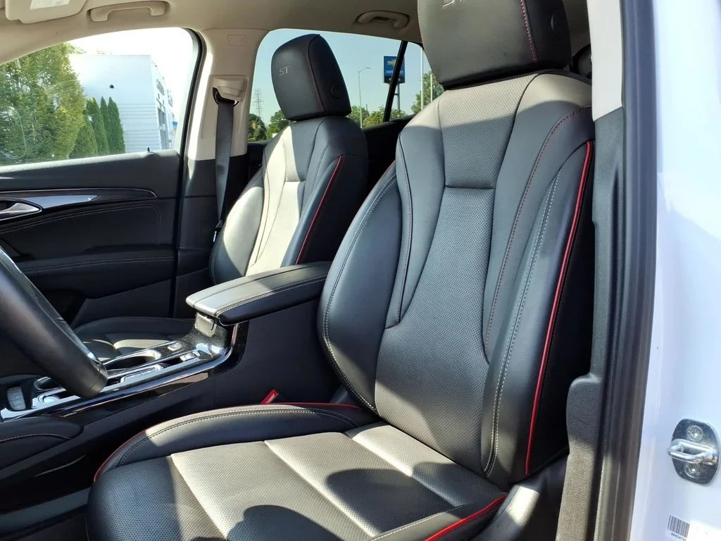 Used 2023 White Buick Essence image 20