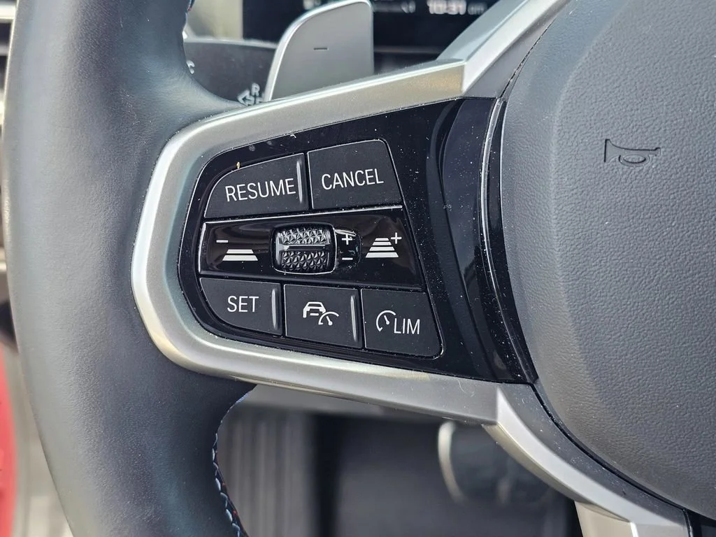 Used 2025  BMW M340i image 20