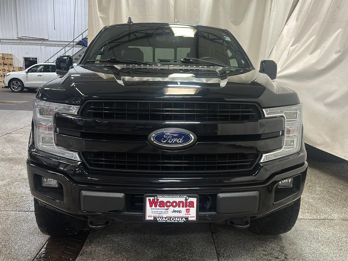 Used 2019 Agate Black Metallic Ford LARIAT image 8