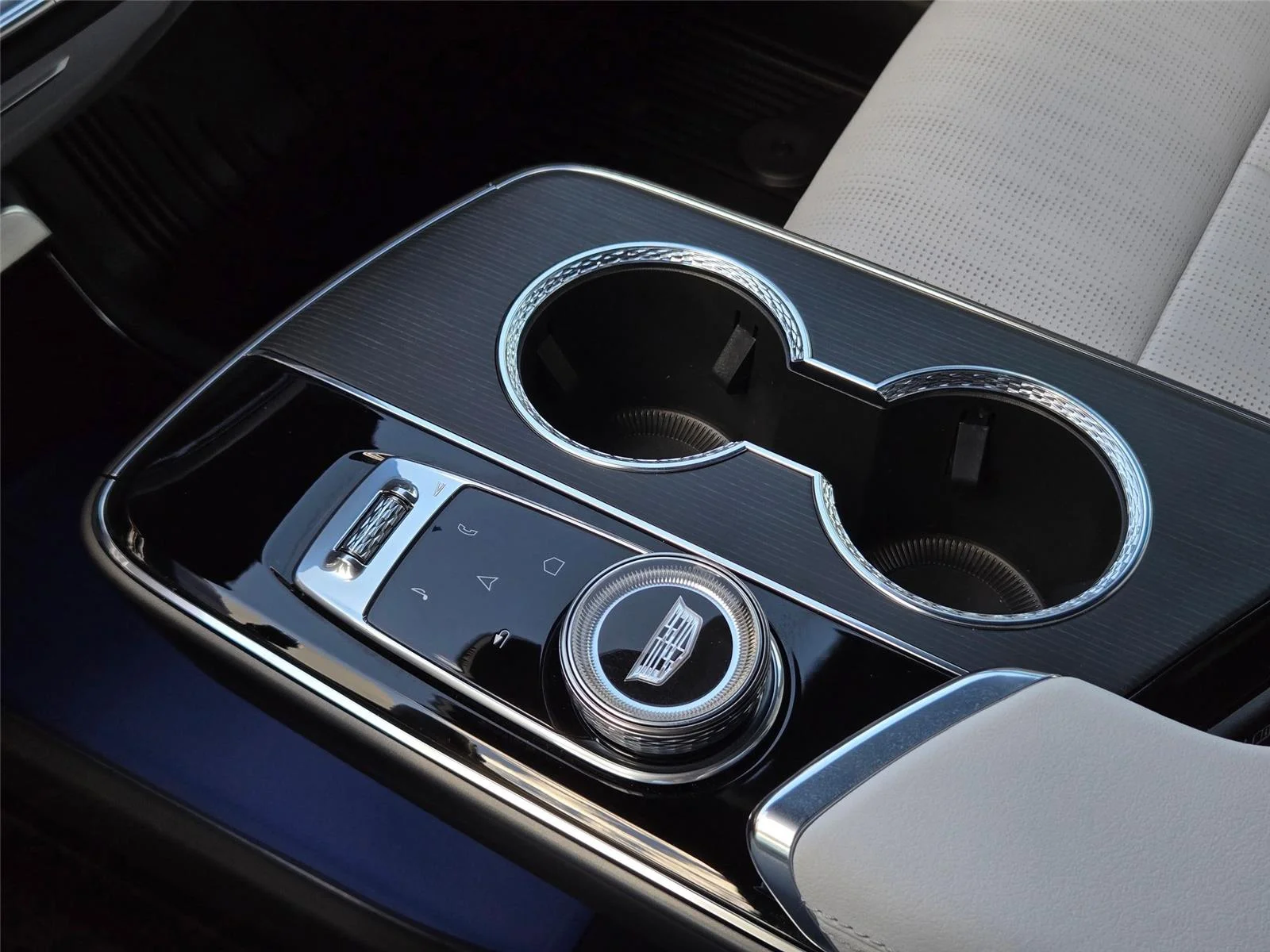 2026 Cadillac LYRIQ Sport - Photo 23