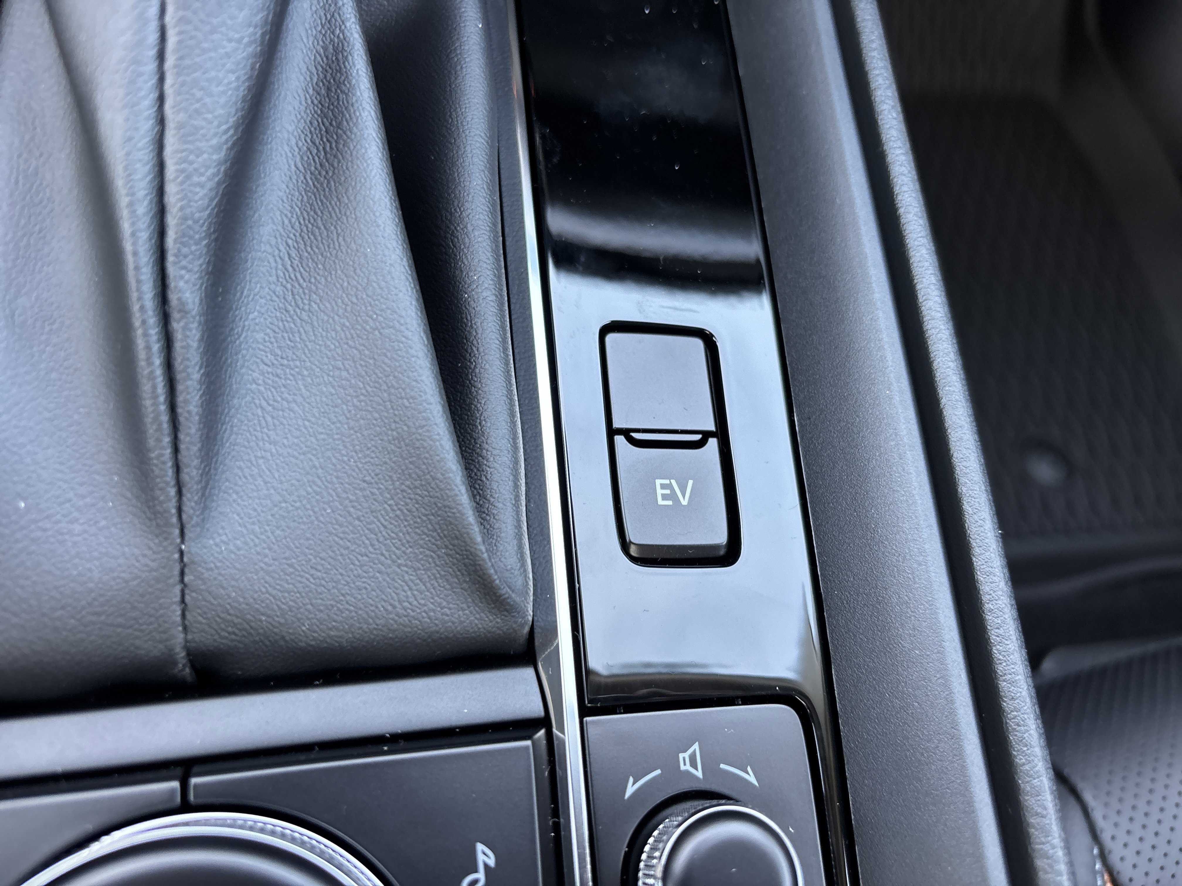 2026 Mazda CX-50 Premium Plus - Photo 44