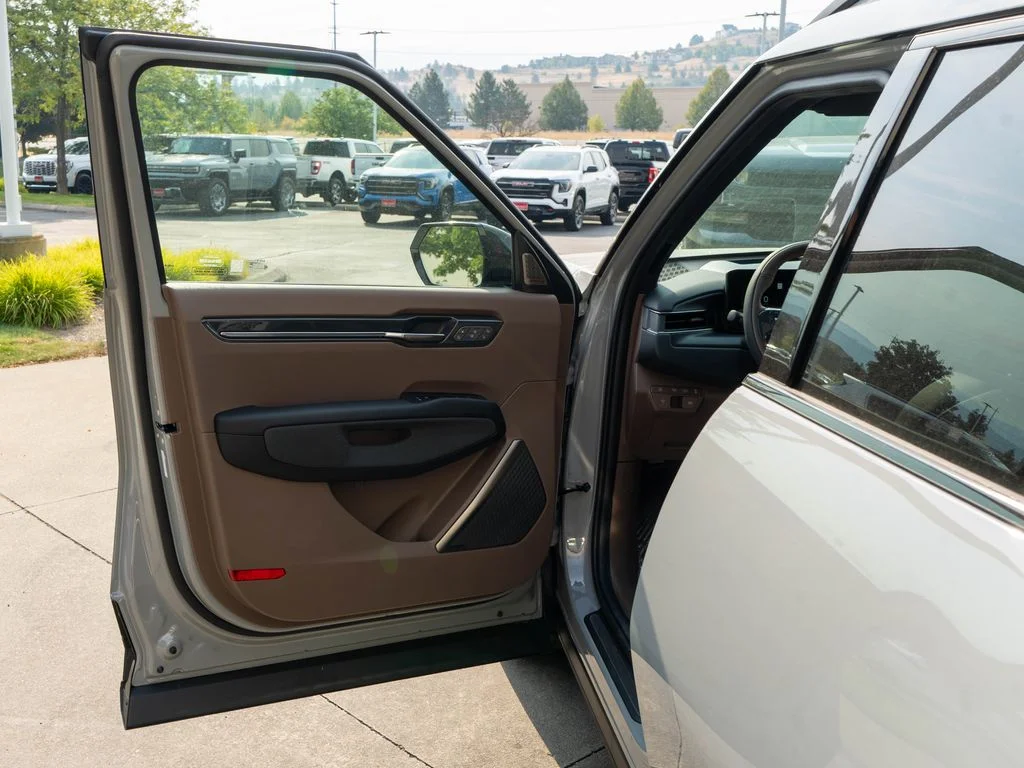 New 2026 Wolf Gray / Black Roof Kia GT-Line AWD image 19