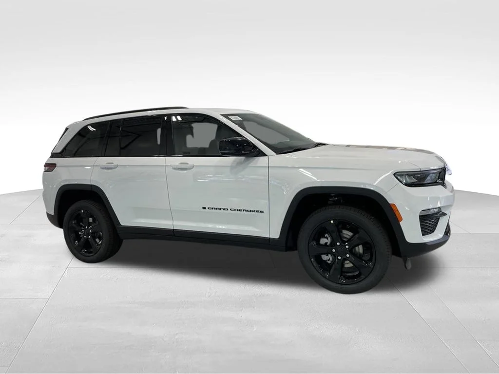 New 2025 Bright White Clear-Coat Exterior Paint Jeep Limited image 2