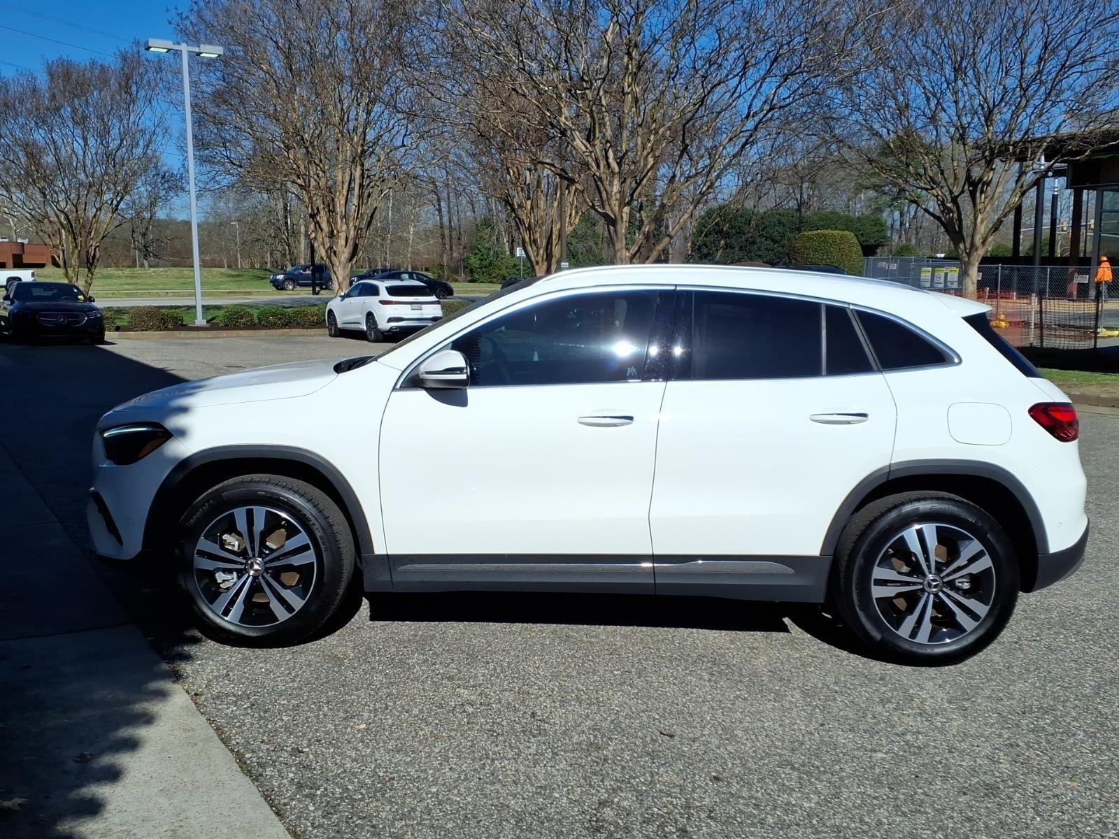 Used 2025 Polar White Mercedes-Benz GLA 250 image 12