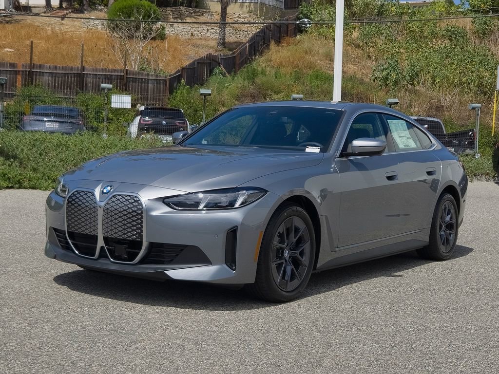 New 2026 Skyscraper Grey Metallic BMW eDrive40 image 2