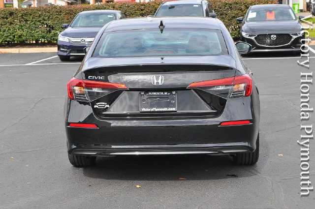 Certified Used 2024 Crystal Black Pearl Honda EX image 4