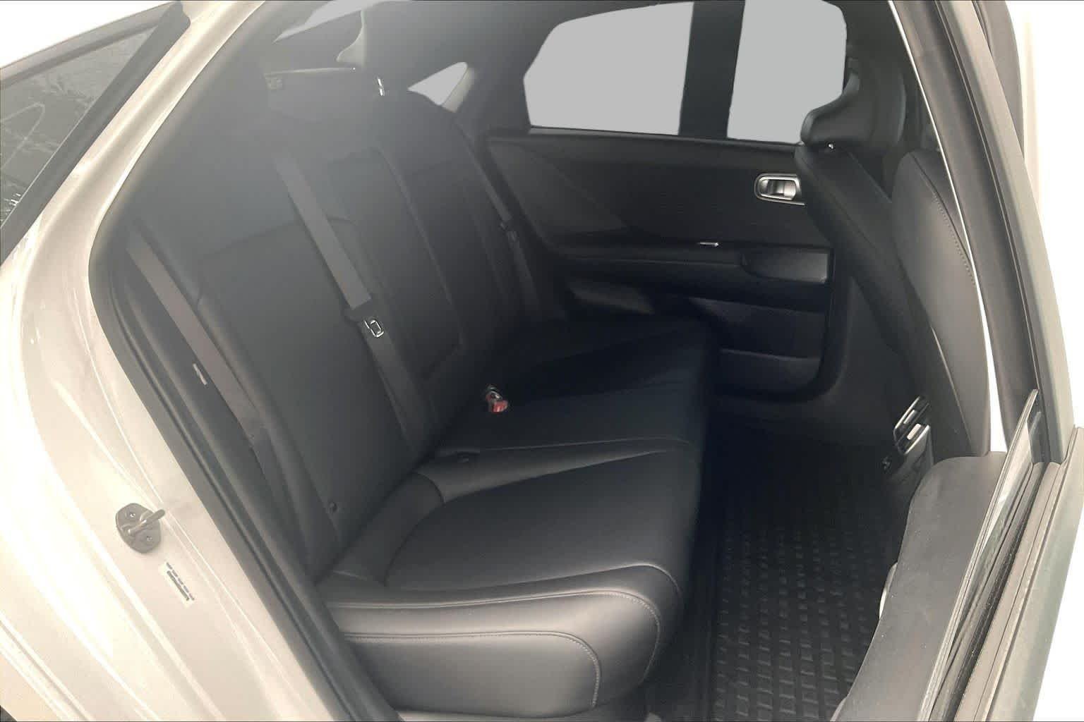 2025 Hyundai IONIQ 6 SEL - Photo 19
