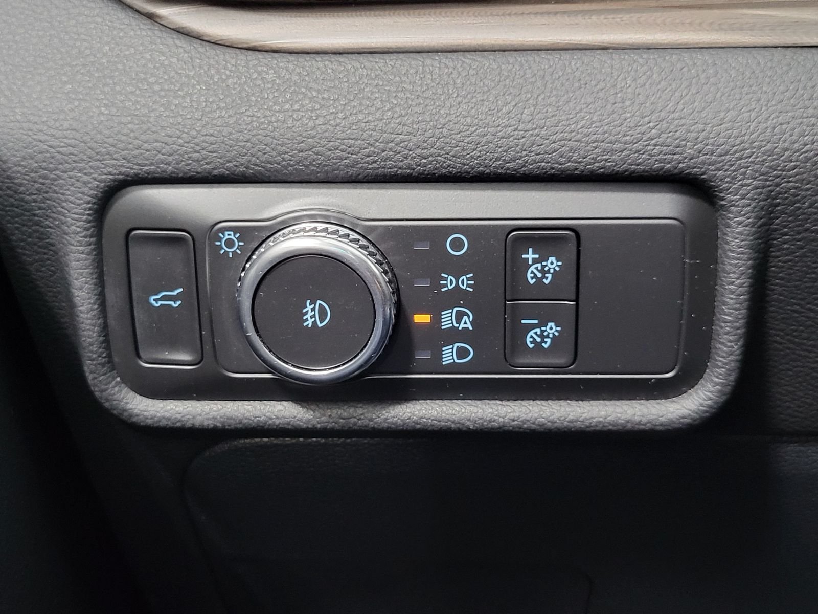 Used 2020 Gray Ford Limited image 14
