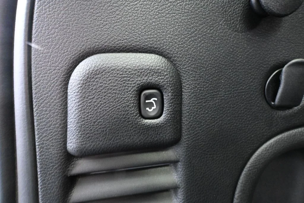 Used 2021 White Jeep Laredo X image 42