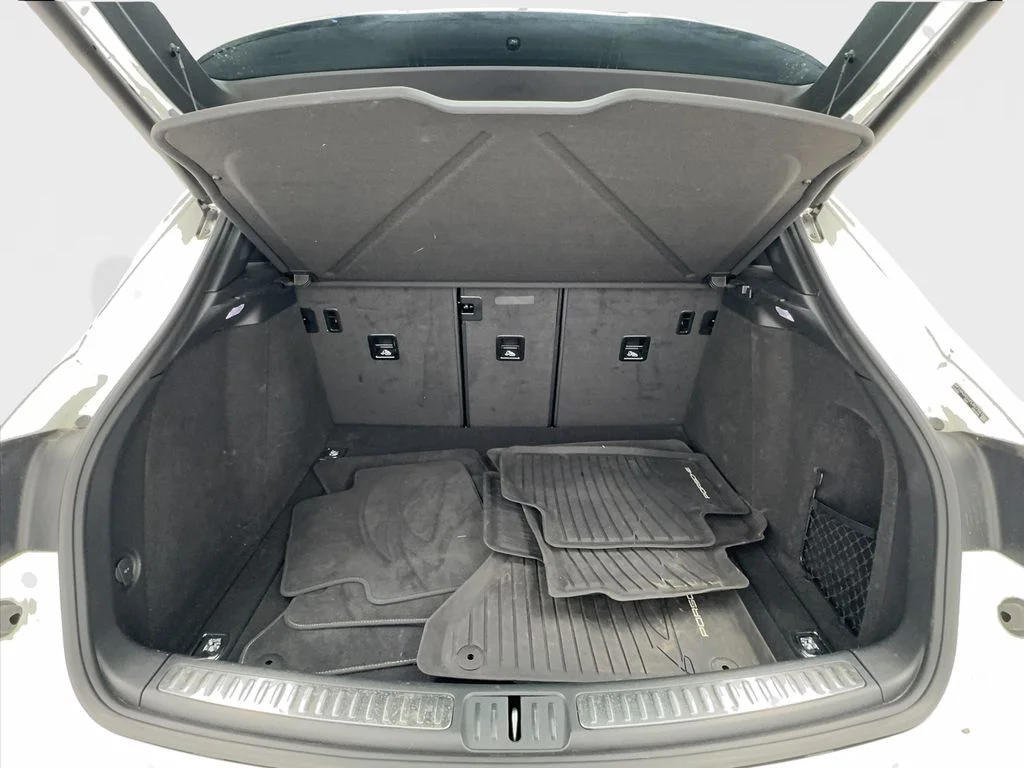 Used 2023 White Porsche Base image 18
