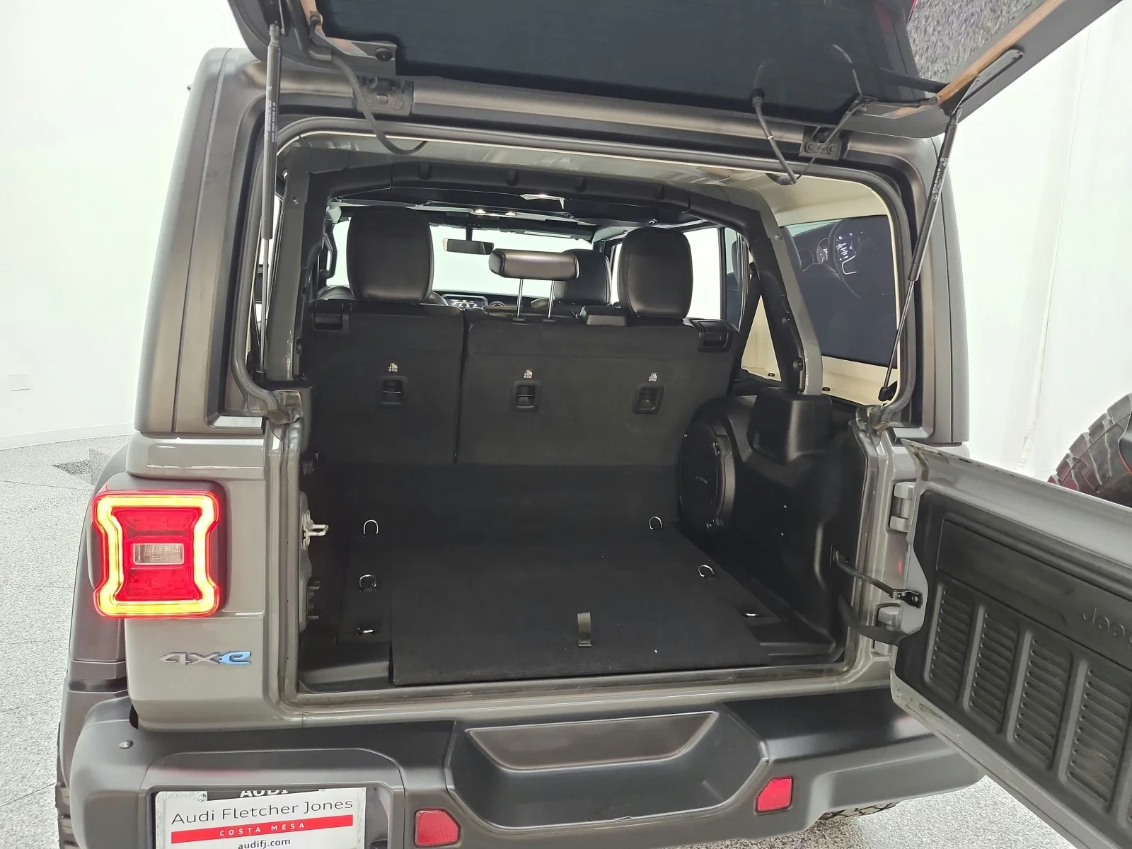 Used 2023 Sting-Gray Clearcoat Jeep Rubicon 4x4 image 20