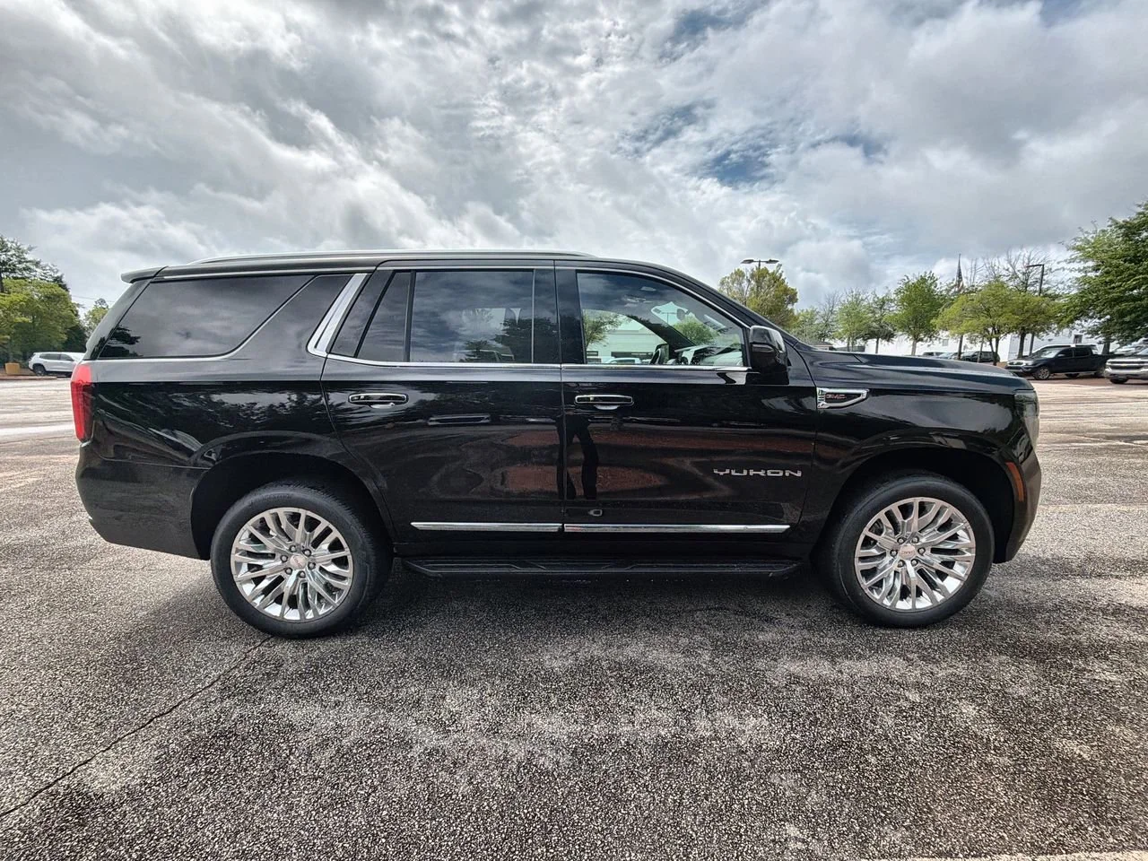 New 2026 Onyx Black GMC Elevation image 9