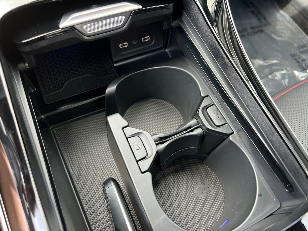 New 2026 MANUFAKTUR Moonlight White Metallic Mercedes-Benz AMG® C 43 4MATIC Sedan image 20