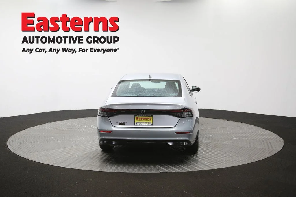 Used 2025 Silver Honda LX image 37
