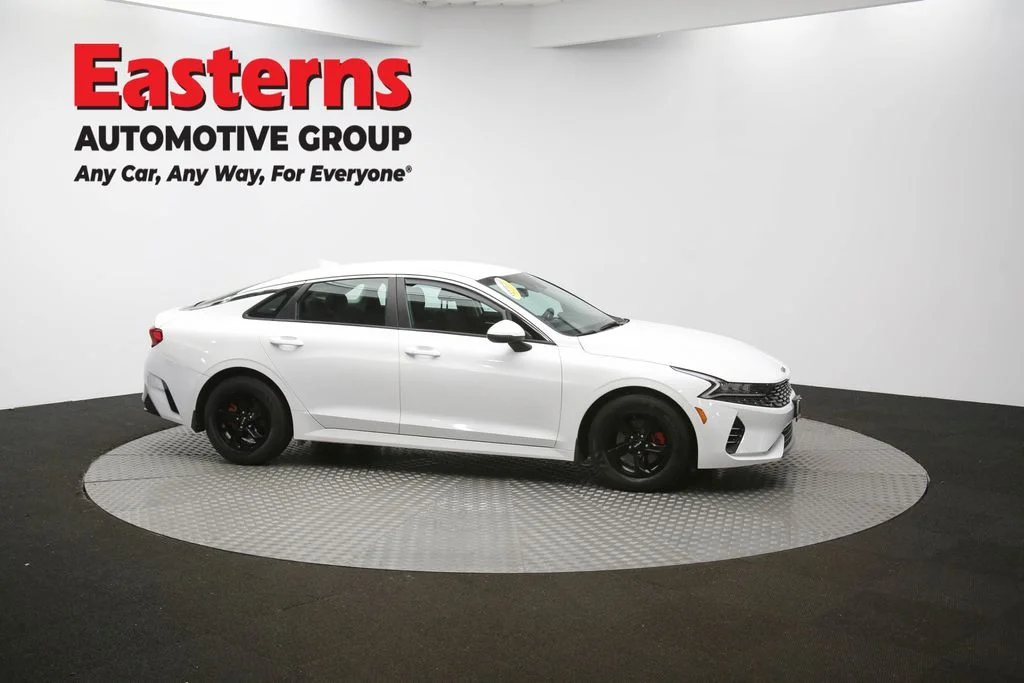 Used 2023 White Kia LXS image 44