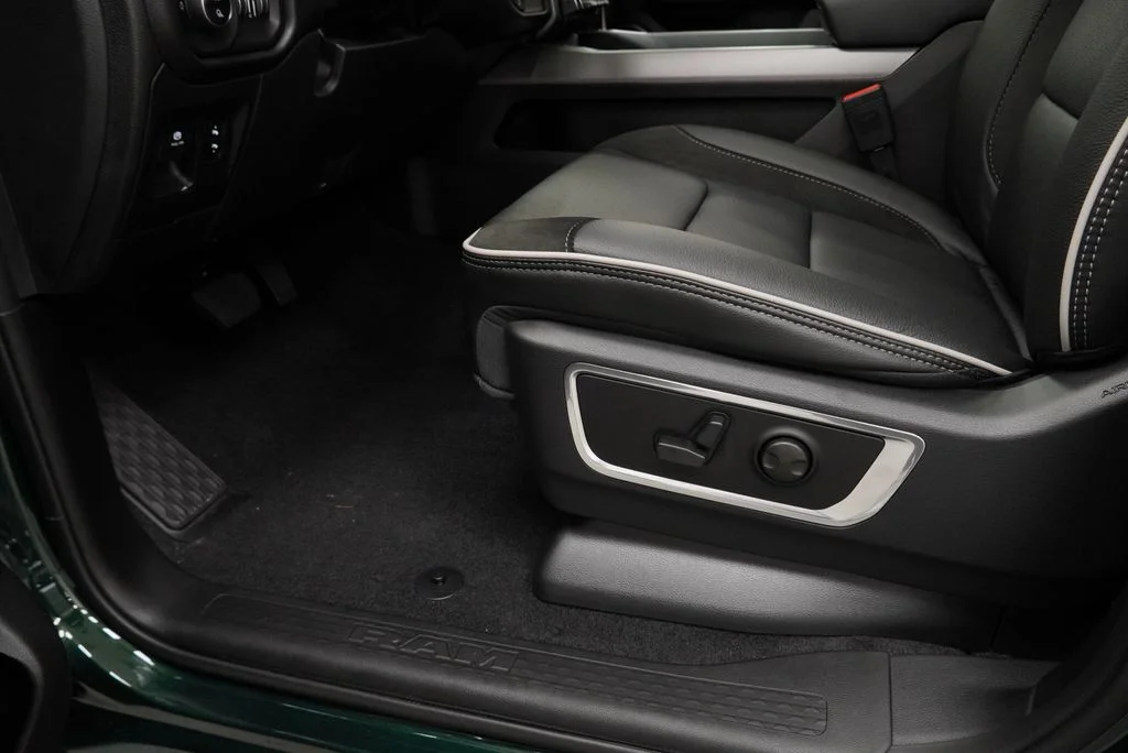 New 2027 Serrano-Green Metallic Exterior Paint RAM Laramie image 27