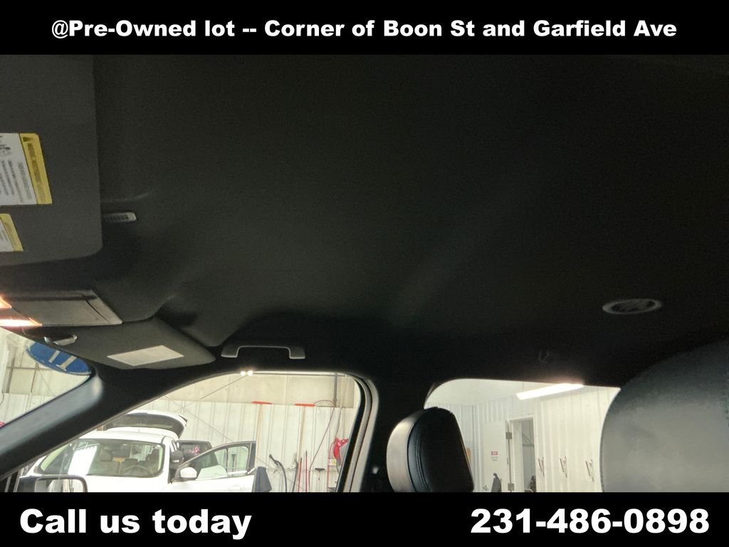 Used 2017 Gold Ford XLT image 13