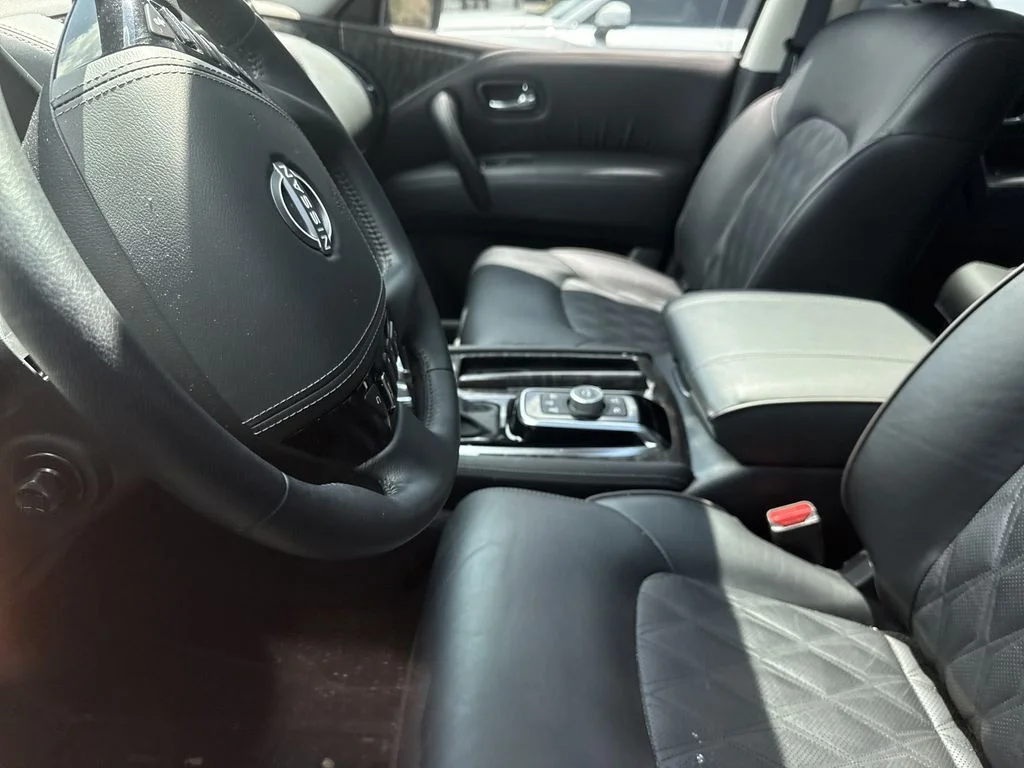 Used 2024 Black Nissan Platinum image 9
